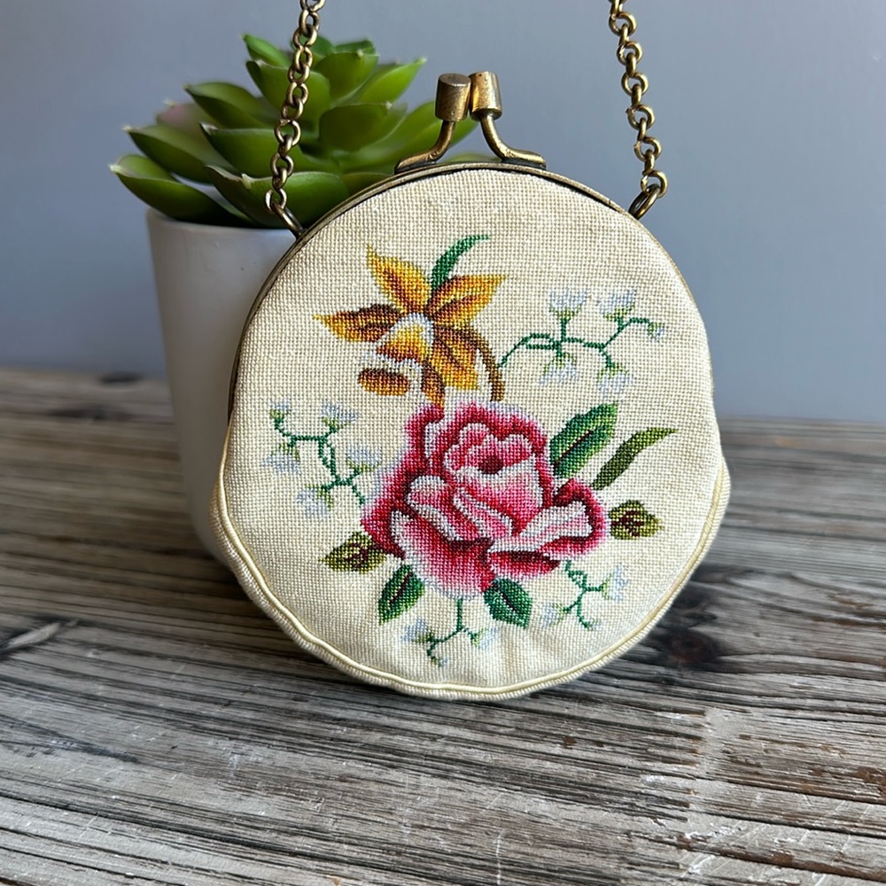 Vintage coin pouch great condition